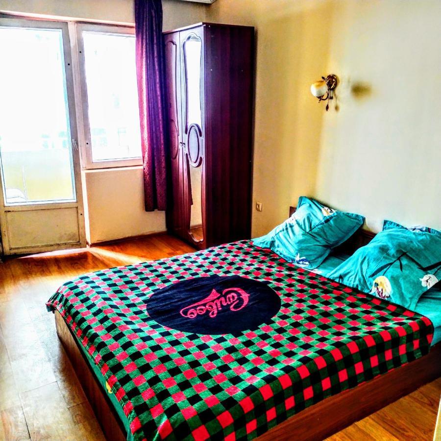באטומי Masala Hostel מראה חיצוני תמונה